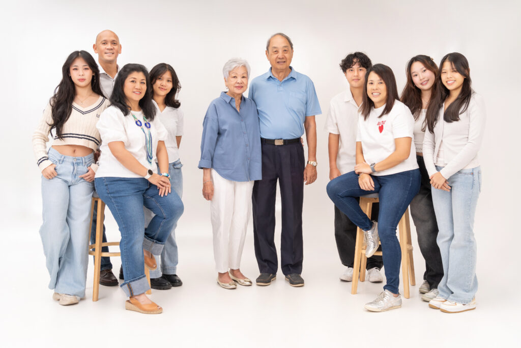 Extended family reunion photoshoot at H2 Photo Studio Singapore