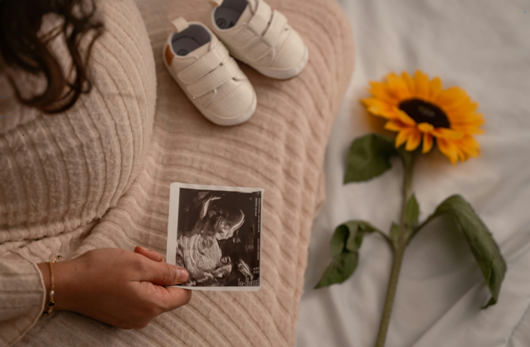 Capturing the Journey to Motherhood The Emotional Value of a Maternity Photoshoot