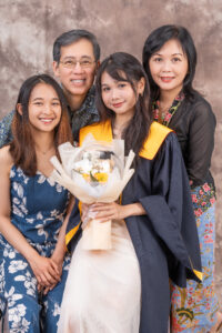 big group family photo shoot